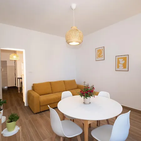 La Dimora Dei Due Mari Apartment *