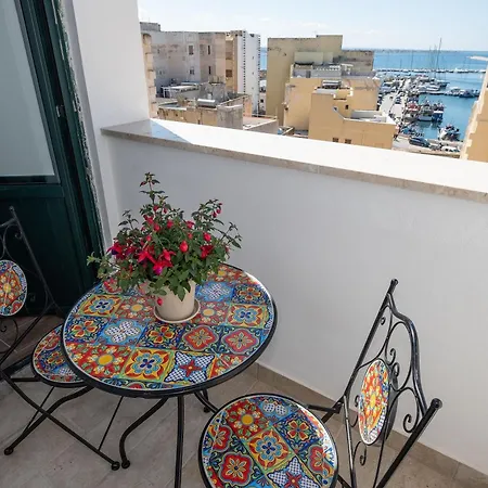 La Dimora Dei Due Mari Apartment *